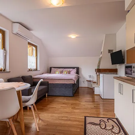 Rainbow In The Vineyards - Happy Apartment *